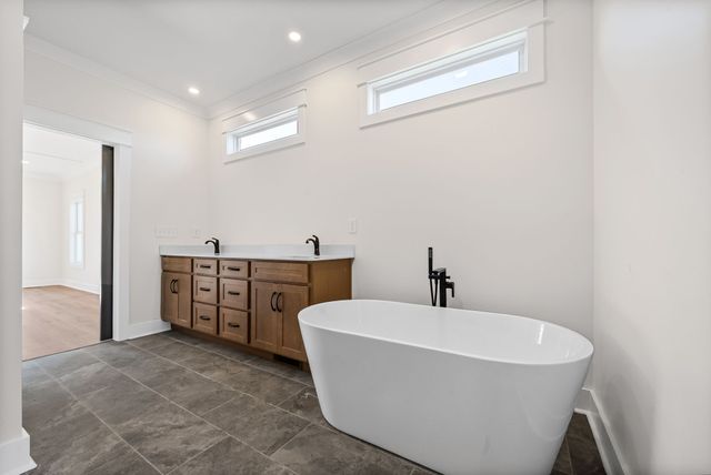 4908 Royal View Way, Clarksville, TN 37040