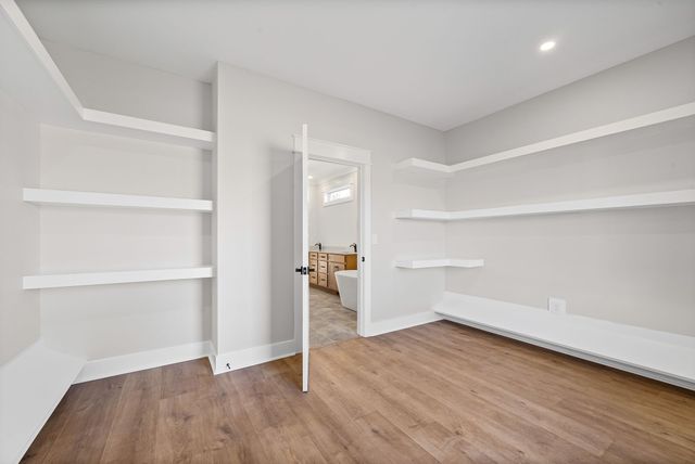 4908 Royal View Way, Clarksville, TN 37040