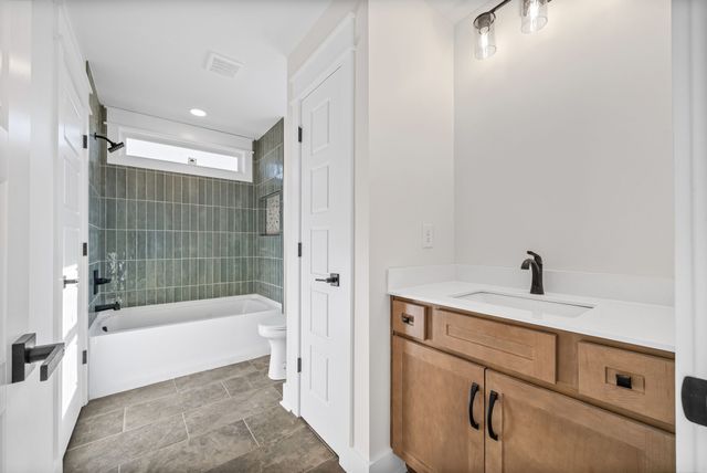 4908 Royal View Way, Clarksville, TN 37040