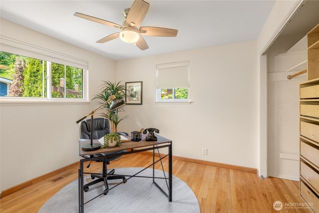 7025 25th Avenue NE, Seattle, WA 98115