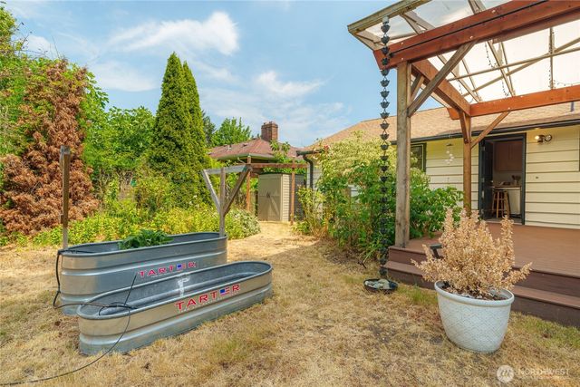 7025 25th Avenue NE, Seattle, WA 98115