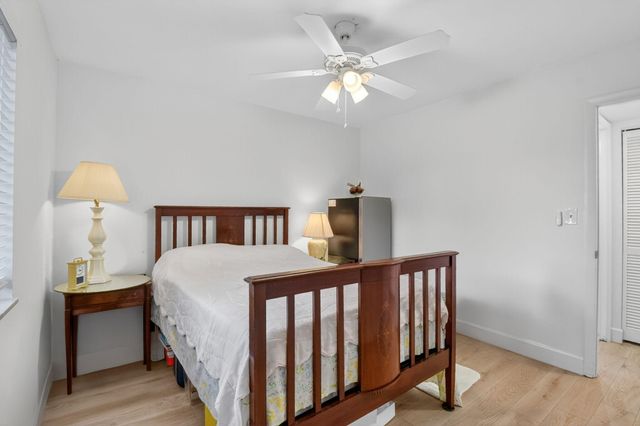 3050 Presidential Way 106, West Palm Beach, FL 33401