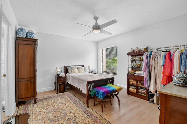 3050 Presidential Way 106, West Palm Beach, FL 33401