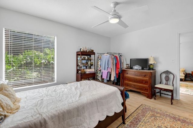 3050 Presidential Way 106, West Palm Beach, FL 33401