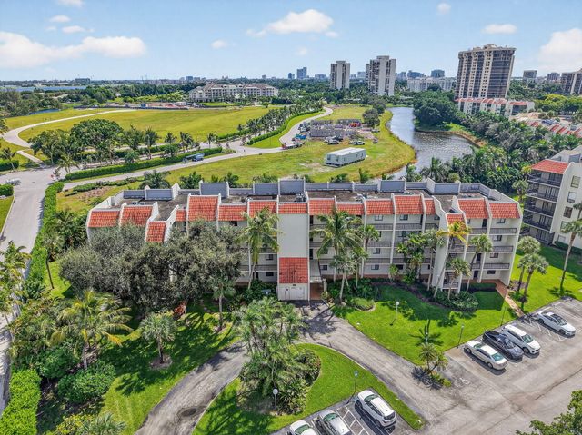 3050 Presidential Way 106, West Palm Beach, FL 33401