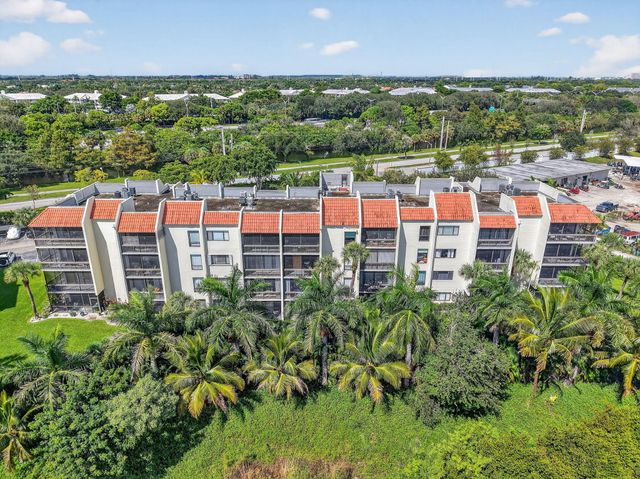 3050 Presidential Way 106, West Palm Beach, FL 33401