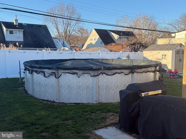 53 MICAHILL RD, Levittown, PA 19056