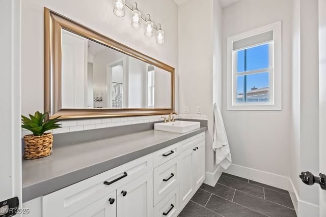 5865 Egan Crest Drive, Las Vegas, NV 89149