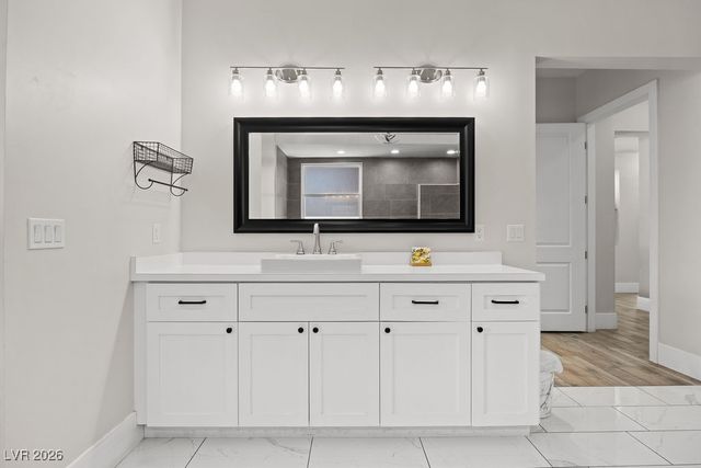 5865 Egan Crest Drive, Las Vegas, NV 89149