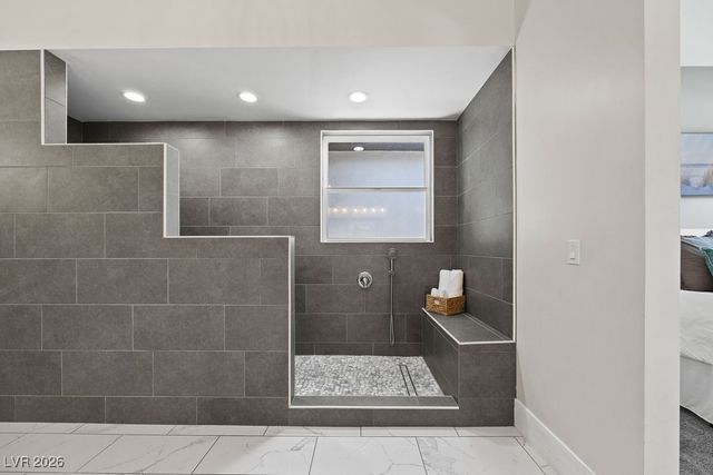 5865 Egan Crest Drive, Las Vegas, NV 89149