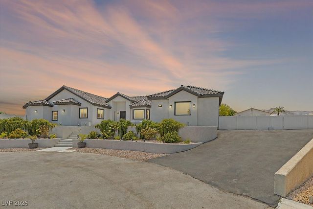 5865 Egan Crest Drive, Las Vegas, NV 89149