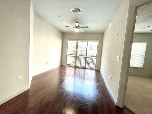2525 Mccue St Road 313, Houston, TX 77056