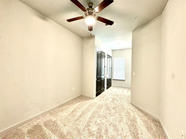 2525 Mccue St Road 313, Houston, TX 77056
