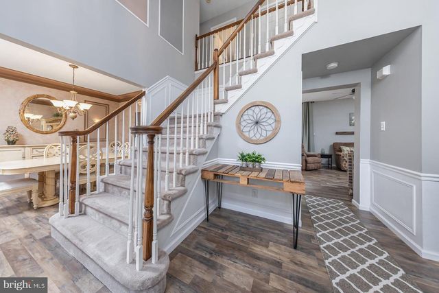 1001 GRAY FOX CT, Sewell, NJ 08080