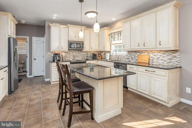1001 GRAY FOX CT, Sewell, NJ 08080