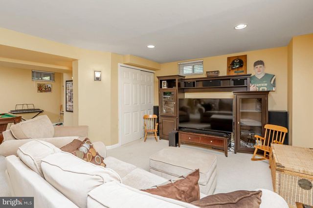 1001 GRAY FOX CT, Sewell, NJ 08080