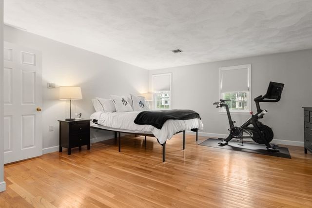 100 Albion Rd, Wellesley, MA 02481