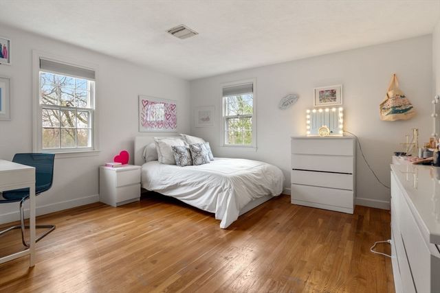 100 Albion Rd, Wellesley, MA 02481