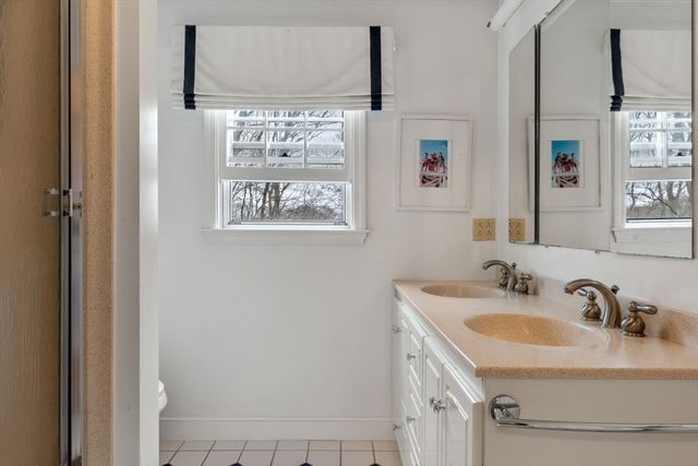 100 Albion Rd, Wellesley, MA 02481