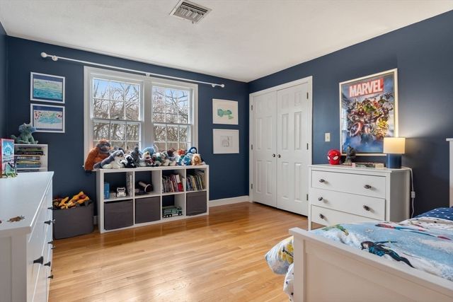 100 Albion Rd, Wellesley, MA 02481