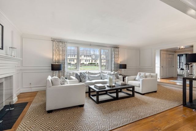 100 Albion Rd, Wellesley, MA 02481