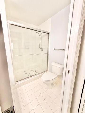 4856 N State Rd 7 1207, Coconut Creek, FL 33073