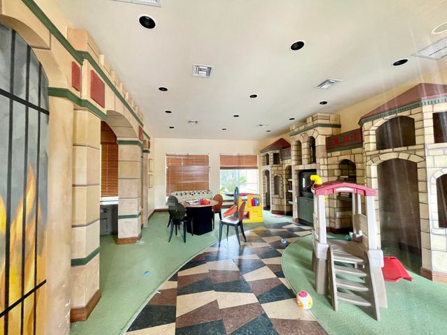 4856 N State Rd 7 1207, Coconut Creek, FL 33073