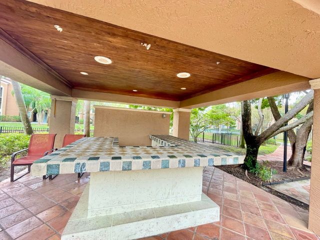 4856 N State Rd 7 1207, Coconut Creek, FL 33073