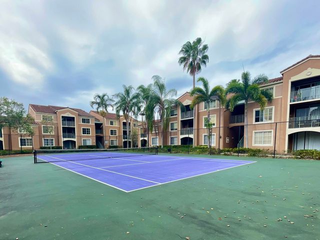 4856 N State Rd 7 1207, Coconut Creek, FL 33073