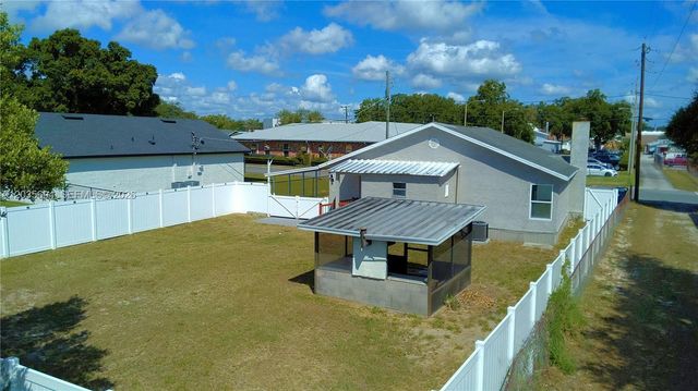 208 Center Street, Auburndale, FL 33823