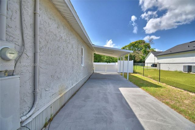 208 Center Street, Auburndale, FL 33823