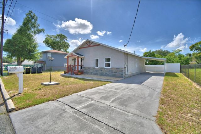 208 Center Street, Auburndale, FL 33823
