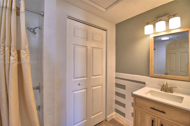 208 Center Street, Auburndale, FL 33823