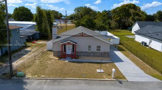 208 Center Street, Auburndale, FL 33823