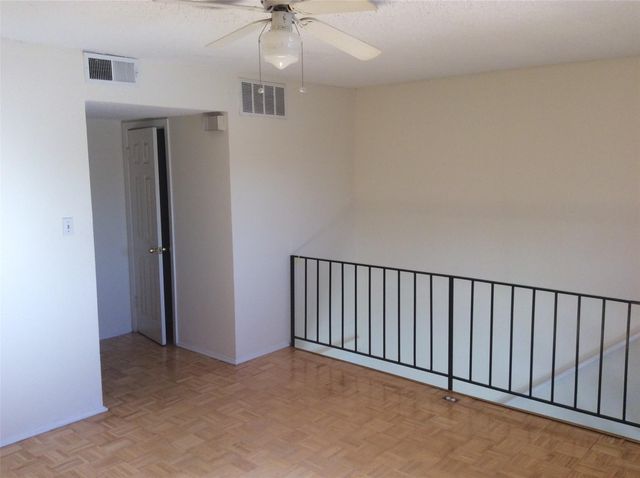 1737 Wooten Park DR 102, Austin, TX 78757