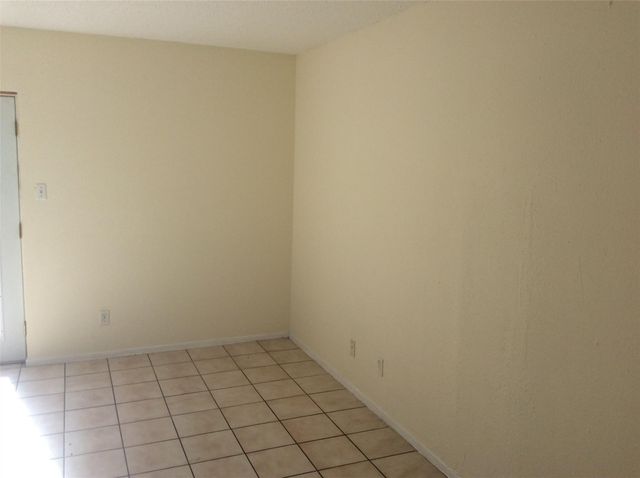 1737 Wooten Park DR 102, Austin, TX 78757