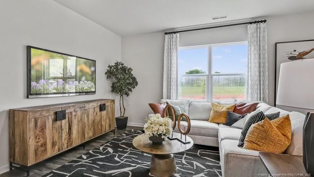 124 Discovery Way, Spring Lake, NC 28390