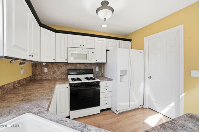 2515 Glengate Drive, Toledo, OH 43614
