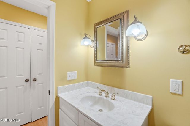 2515 Glengate Drive, Toledo, OH 43614
