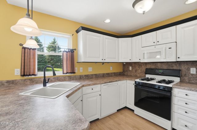 2515 Glengate Drive, Toledo, OH 43614