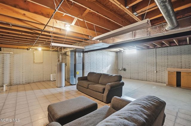2515 Glengate Drive, Toledo, OH 43614