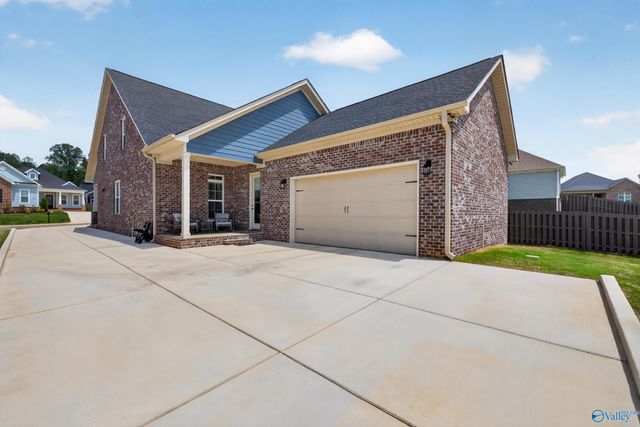 6403 Lenox Hill Way NW, Huntsville, AL 35806