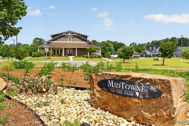 6403 Lenox Hill Way NW, Huntsville, AL 35806