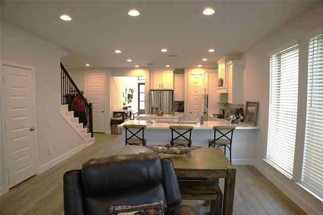 284 Kimble Creek LOOP, Kyle, TX 78640