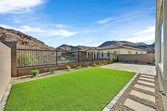 73 Atrani Bay Court, Henderson, NV 89011