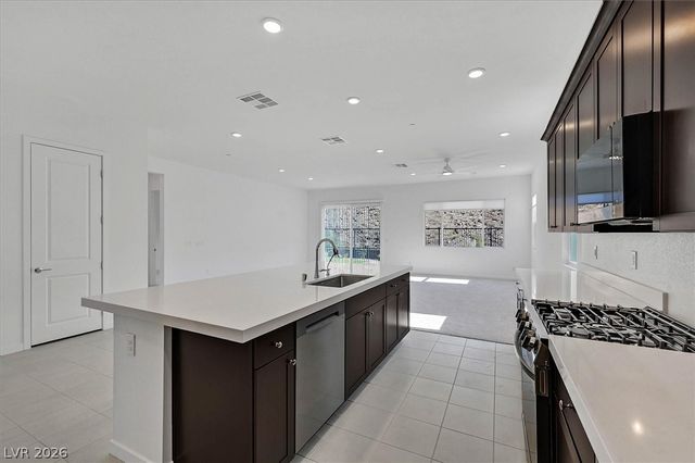 73 Atrani Bay Court, Henderson, NV 89011