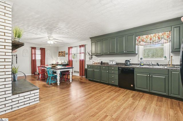 315 Graham Chapel Road, Cowpens, SC 29330