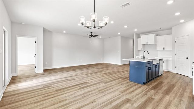 7651 Anglebrook Road N, Mobile, AL 36695