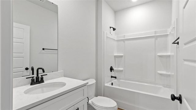 7651 Anglebrook Road N, Mobile, AL 36695
