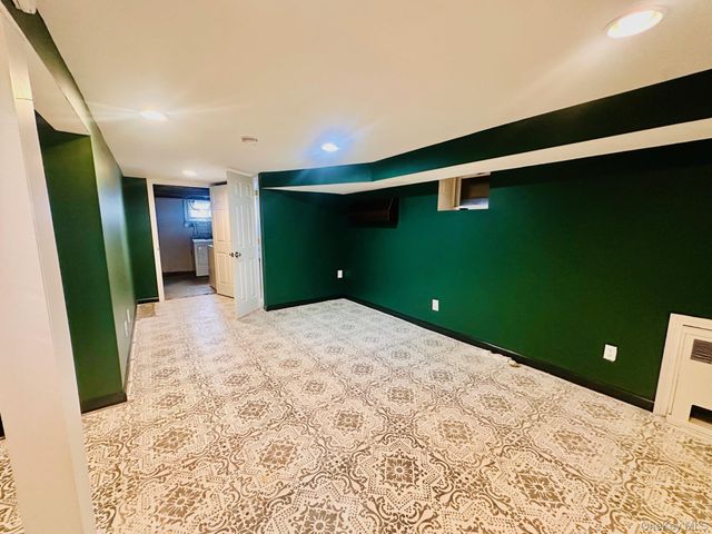 11 W Glen Avenue, Port Chester, NY 10573